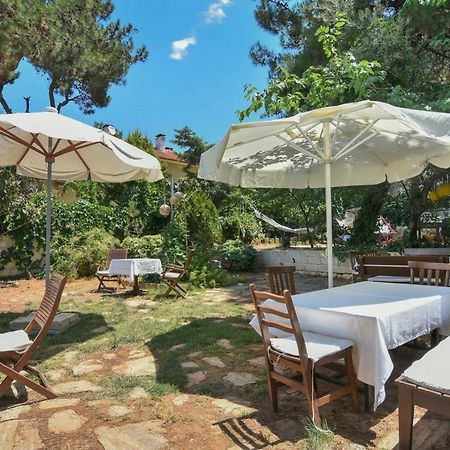 Mavi Pension Hotel Ayvalik Bagian luar foto
