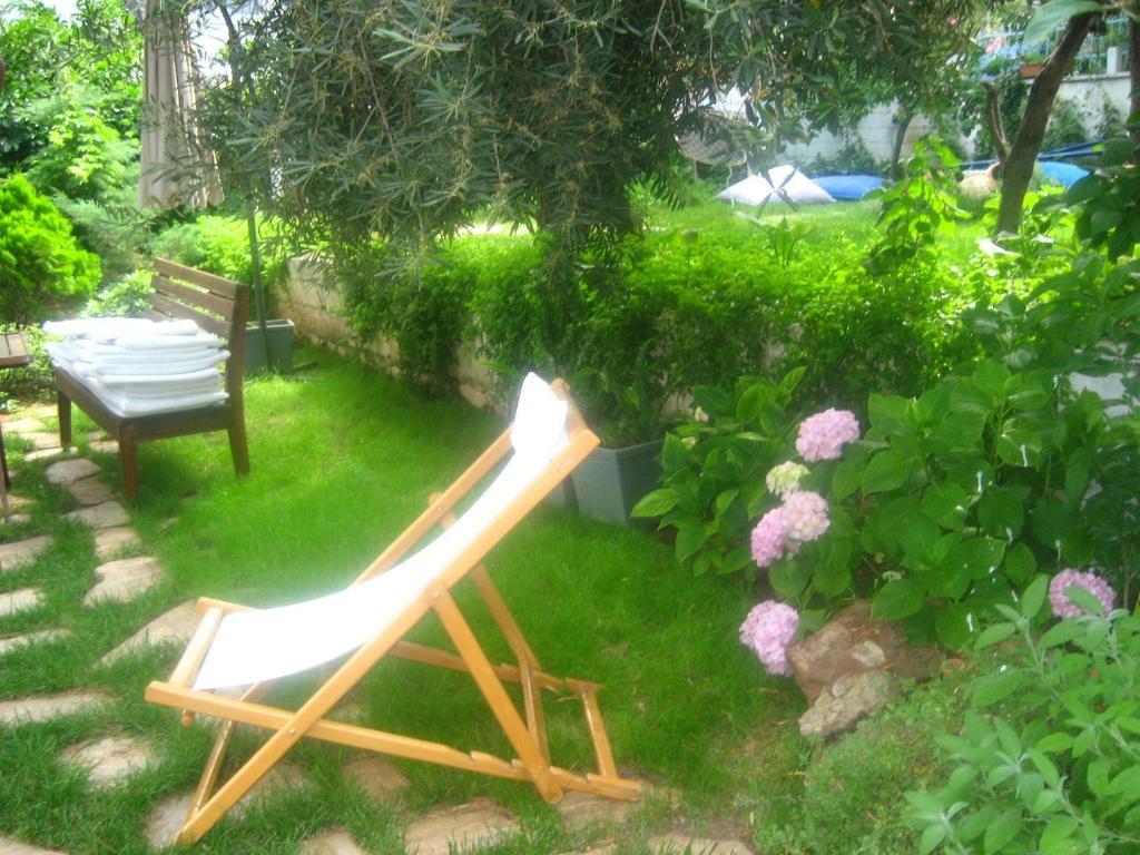 Mavi Pension Hotel Ayvalik Bagian luar foto