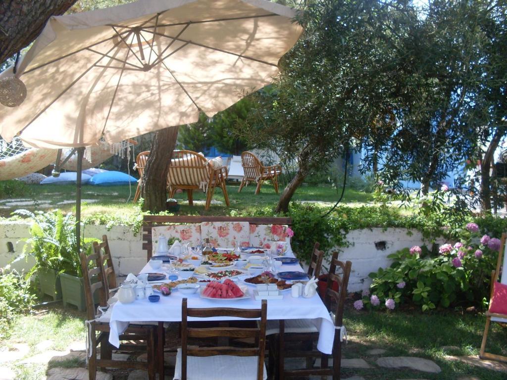 Mavi Pension Hotel Ayvalik Ruang foto