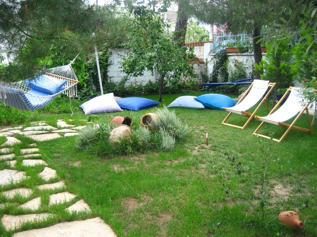 Mavi Pension Hotel Ayvalik Bagian luar foto