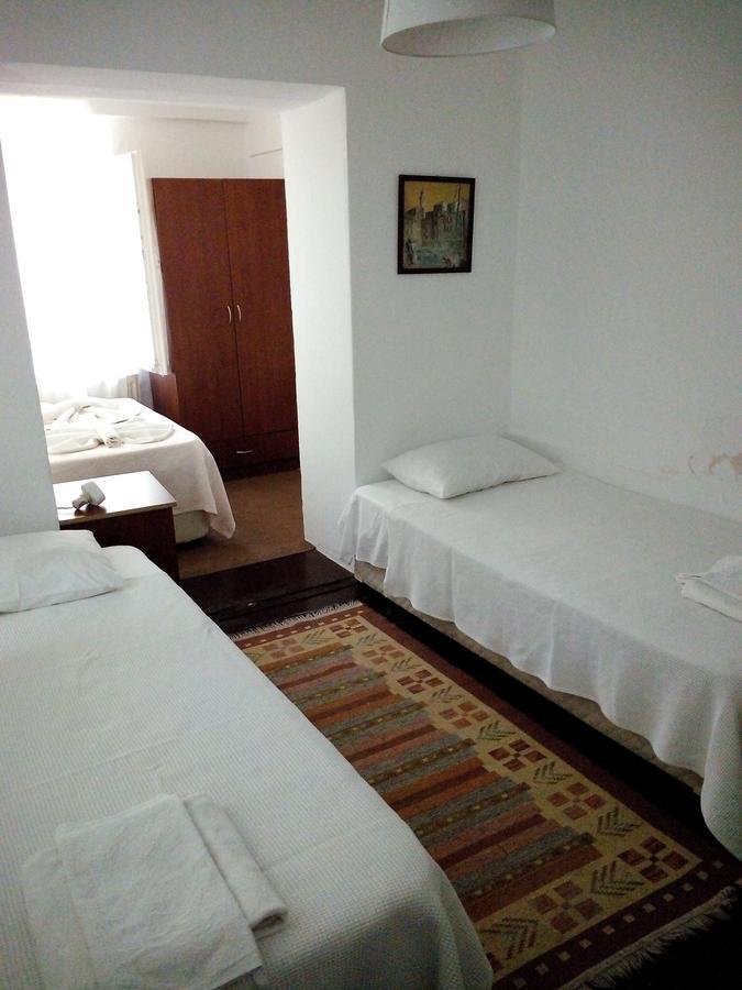 Mavi Pension Hotel Ayvalik Bagian luar foto